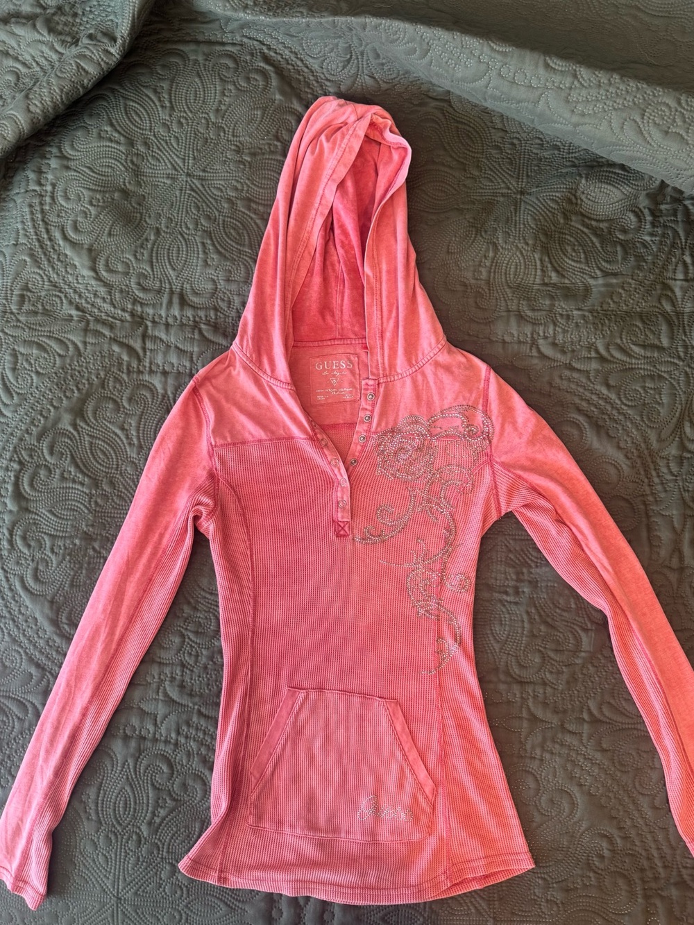 Vintage Y2K GUESS Coral Pink Rhinestone Thermal Hoodie Size M McBling